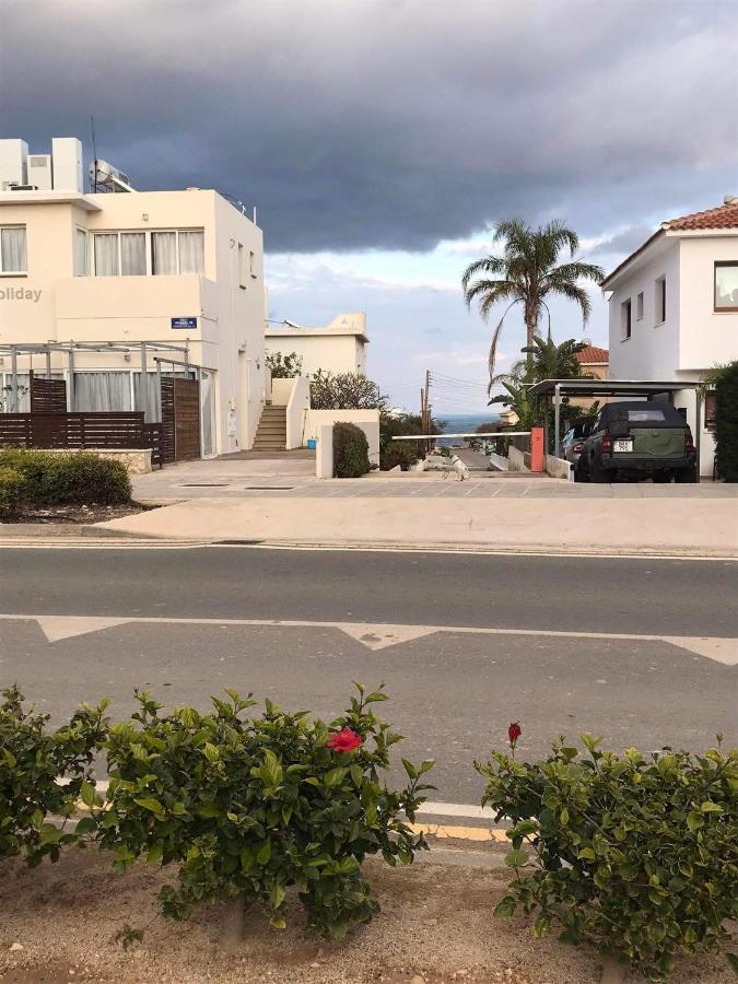 Sunny Holiday By Konnos Paralimni Exterior photo