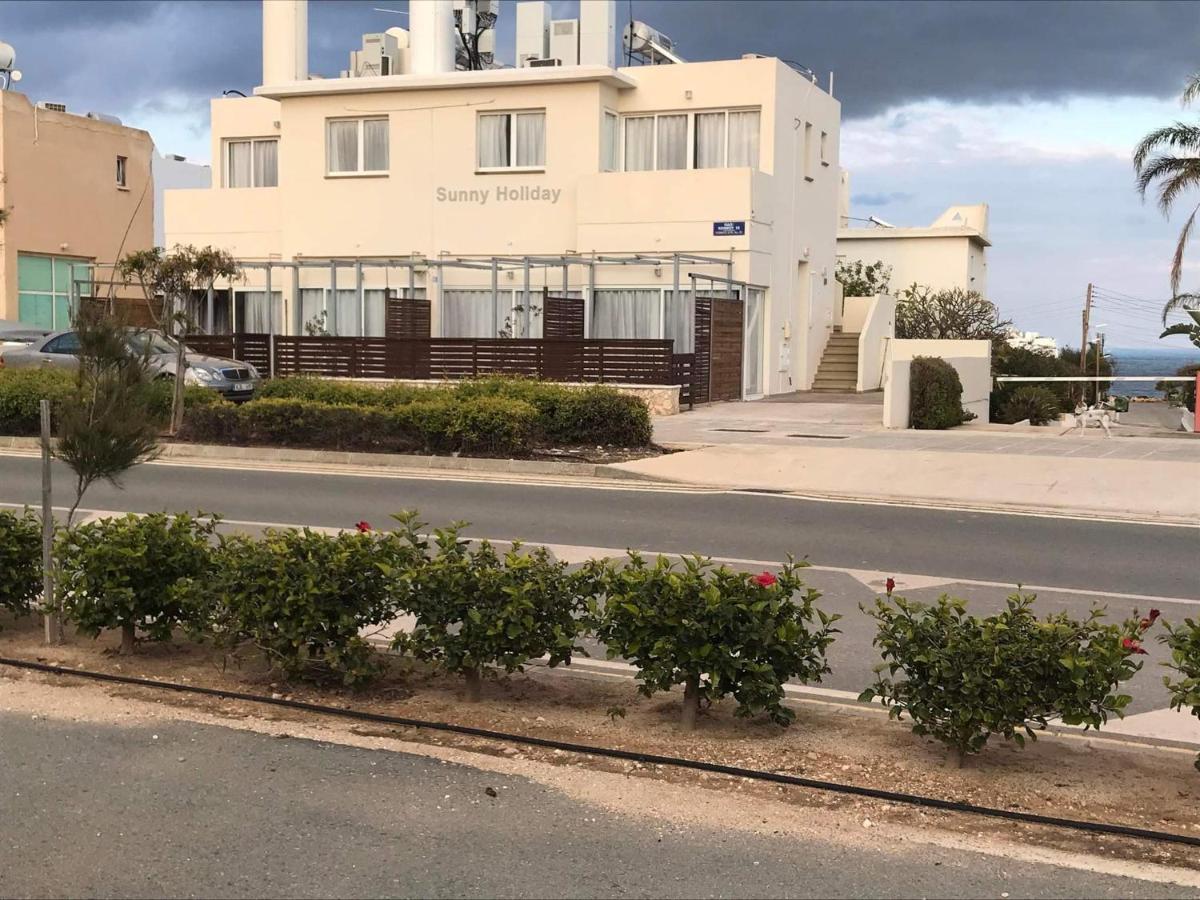 Sunny Holiday By Konnos Paralimni Exterior photo